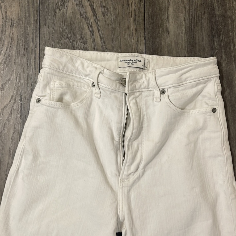 Women’s jeans - Abercrombie and fitch white jeans size 25/0L - Picture 5 of 7